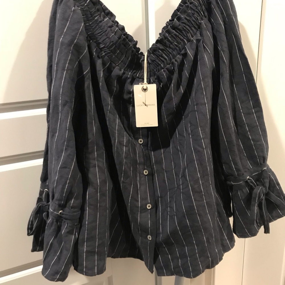 Lucky Brand grey size M off the shoulder blouse